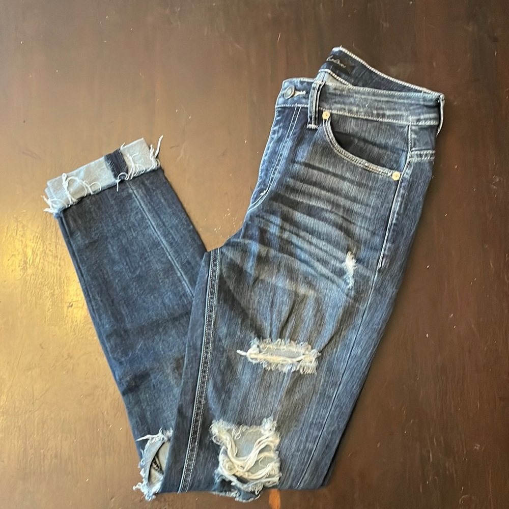 KanCan Distressed Jeans